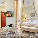 Отель Rixwell Collection Savoy Boutique