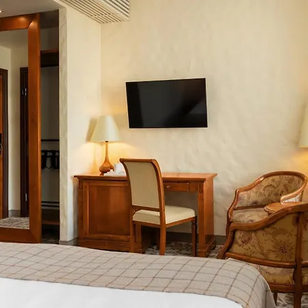 Szálloda Rixwell Collection Savoy Boutique 4*
