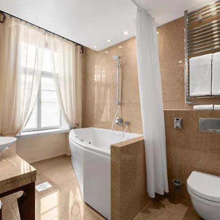 Rixwell Collection Savoy Boutique 4* تالين
