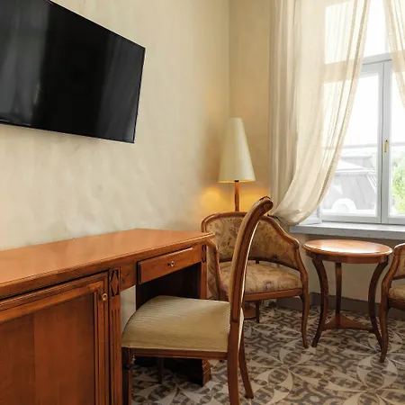 Rixwell Collection Savoy Boutique ホテル 4*