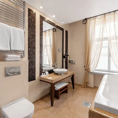 Rixwell Collection Savoy Boutique ホテル 4*