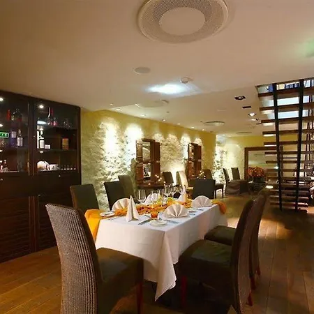 Szálloda Rixwell Collection Savoy Boutique 4*