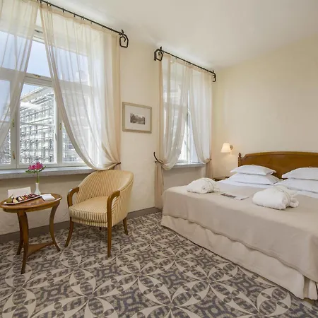 Rixwell Collection Savoy Boutique Hotell