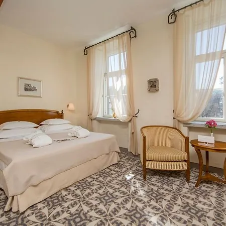 Rixwell Collection Savoy Boutique Hotel